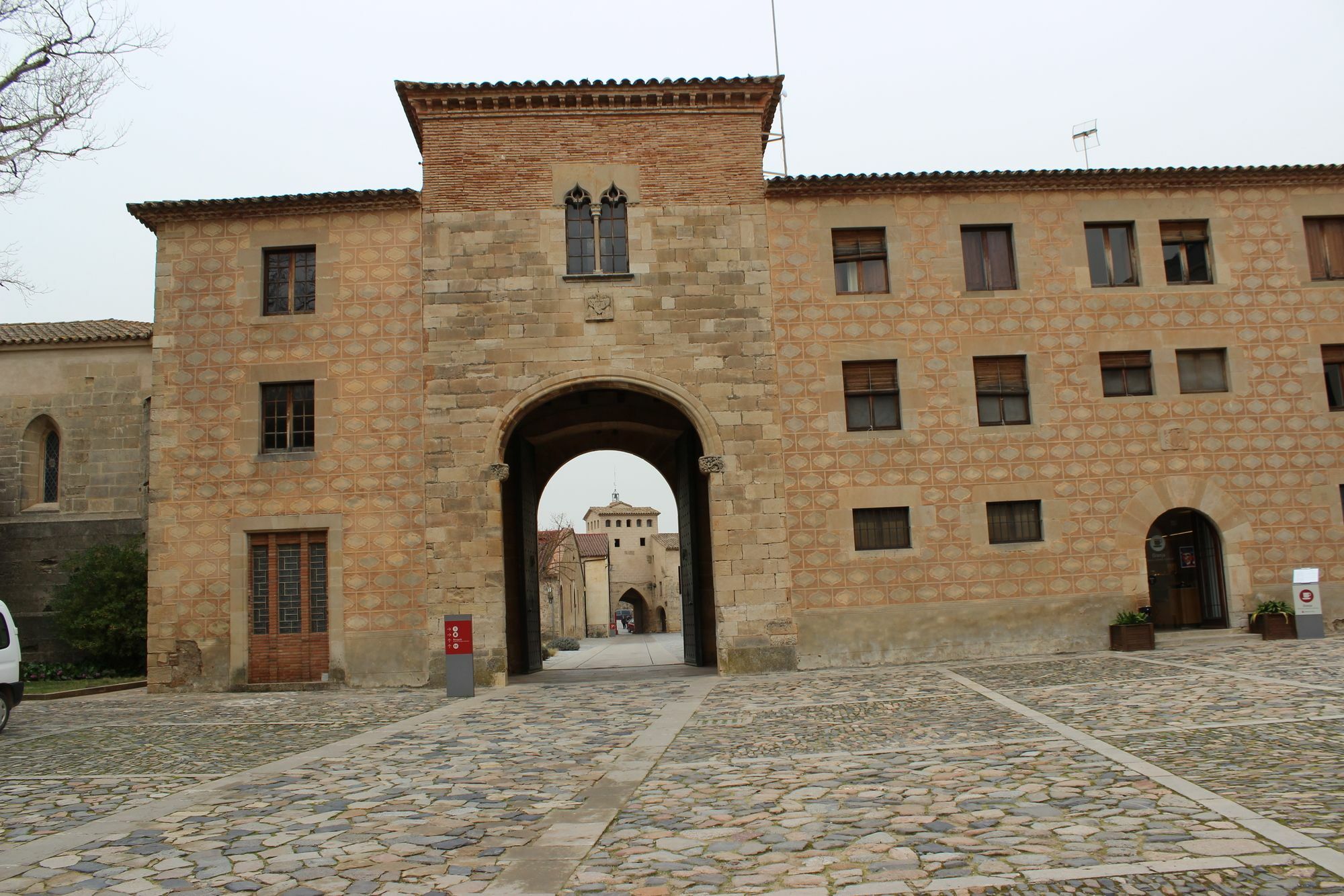 Hostatgeria De Poblet Hotel Exterior foto